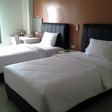Asoka Inn Бандунг Екстериор снимка