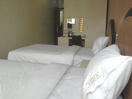 Asoka Inn Бандунг Екстериор снимка