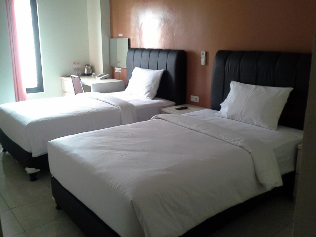 Asoka Inn Бандунг Екстериор снимка