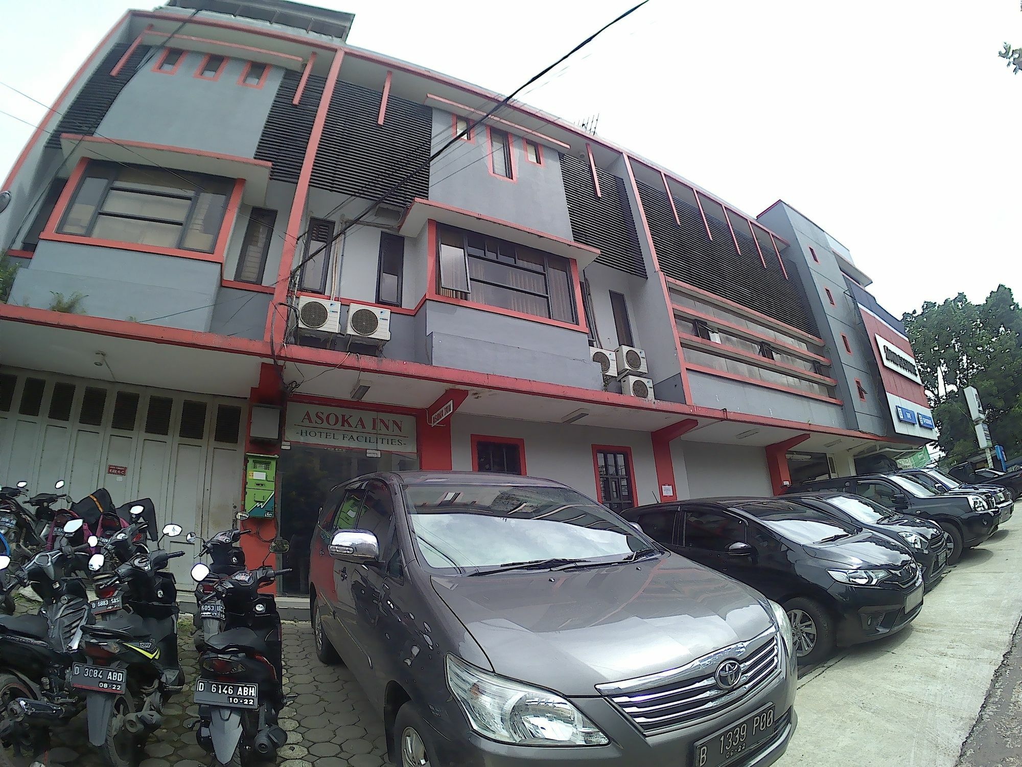 Asoka Inn Бандунг Екстериор снимка